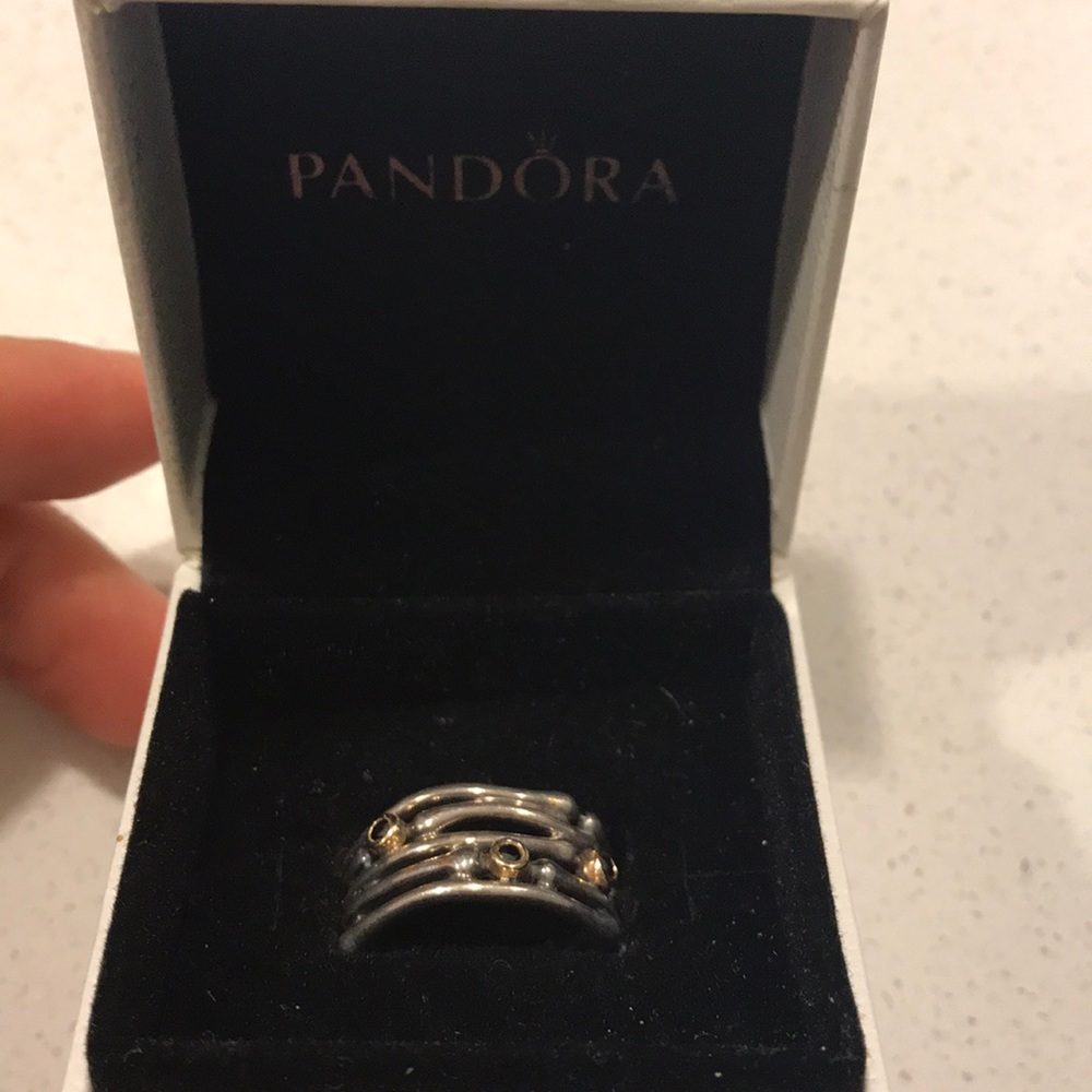 Pandora ring with black diamonds